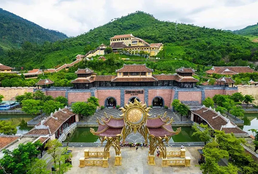 Ba Na Hills entrance area