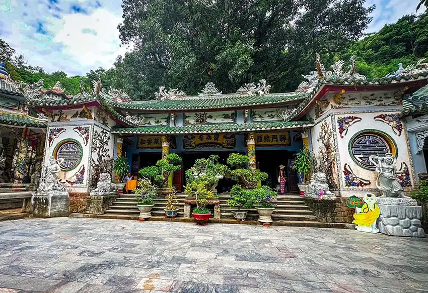 Linh Ung Pagoda - Marble mountains
