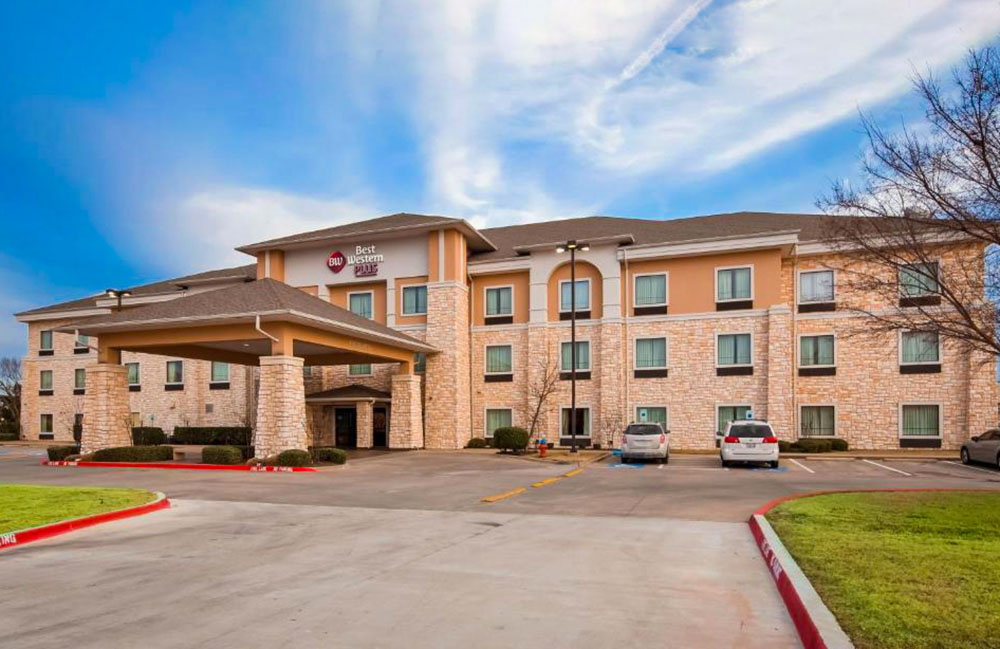 Cover Cheap hotels in Forney TX