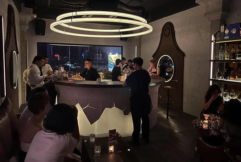 Pantheon Cocktail Bar