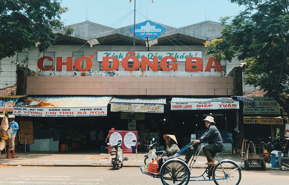 Best Time to Visit Dong Ba Market