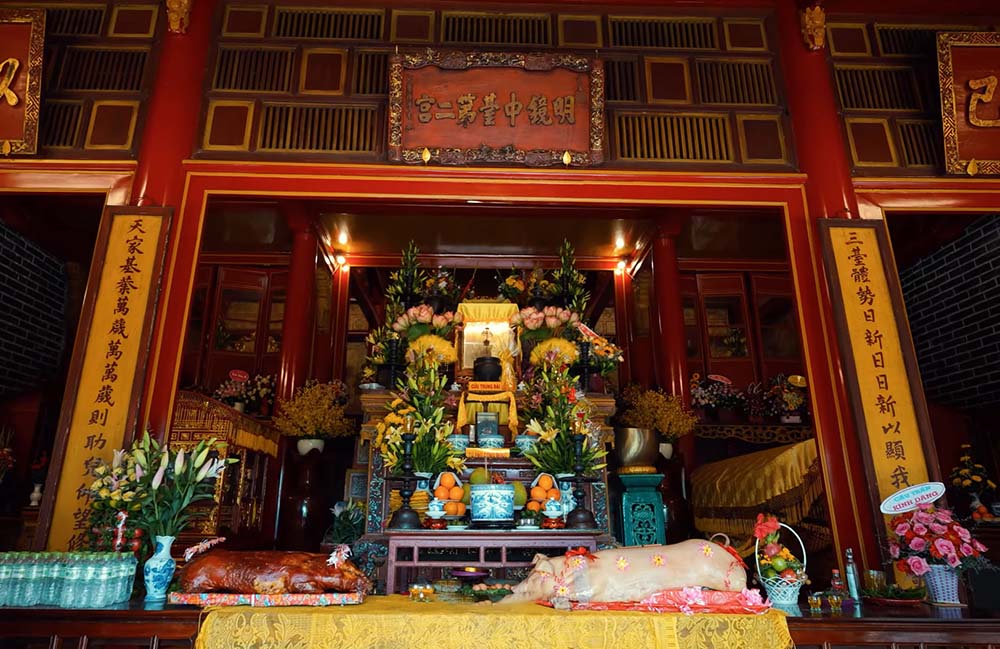 Sacred Hon Chen Temple