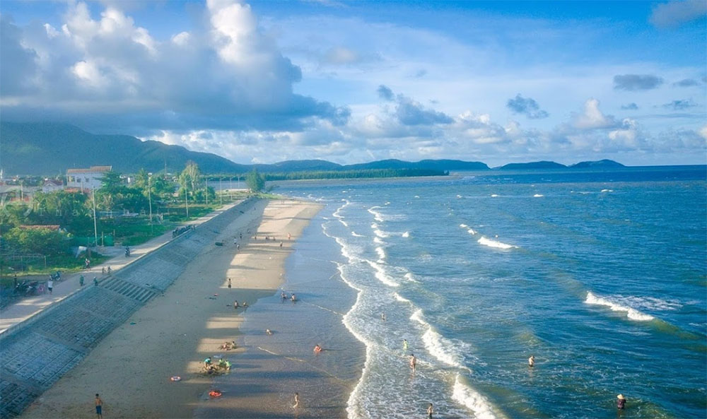 Tan Canh Duong Beach