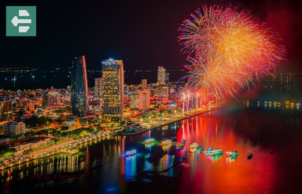 Han River Da Nang Fireworks Show at Night