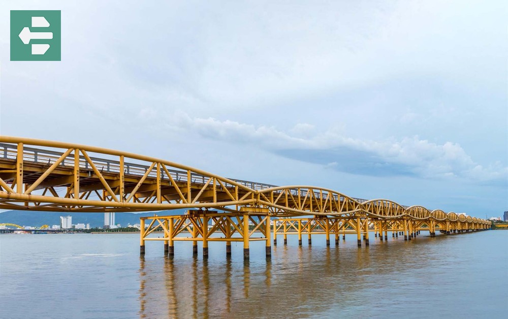 Nguyen Van Troi Bridge under a cloudy sky