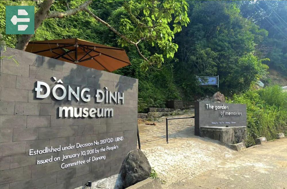 Dong Dinh Art Museum Entrance Sign