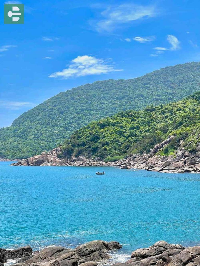 Turquoise Water Coastal Hills Of Black Rock Beach