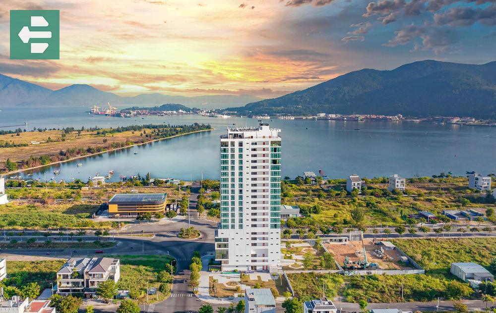 Alan Sea Hotel overlooking Tien Sa Port