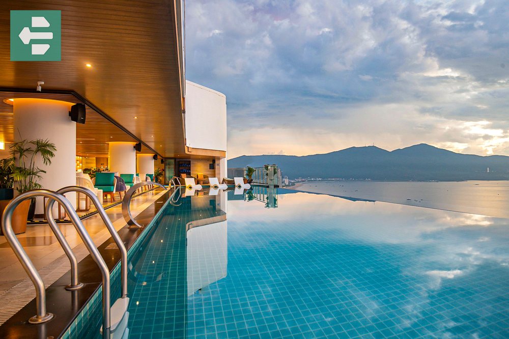 Rooftop Pool at Radisson Da Nang