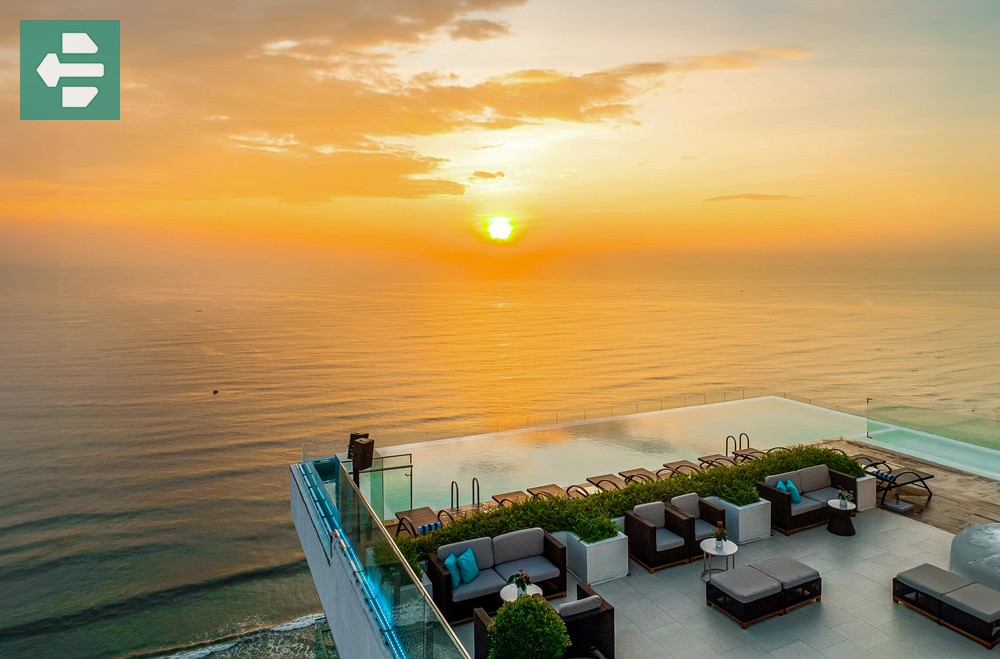 Rooftop Pool at TMS Hotel Da Nang