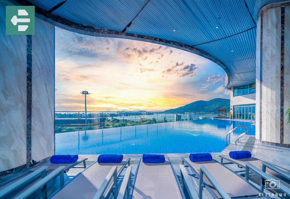 Swimming pool at Alan Sea Hotel