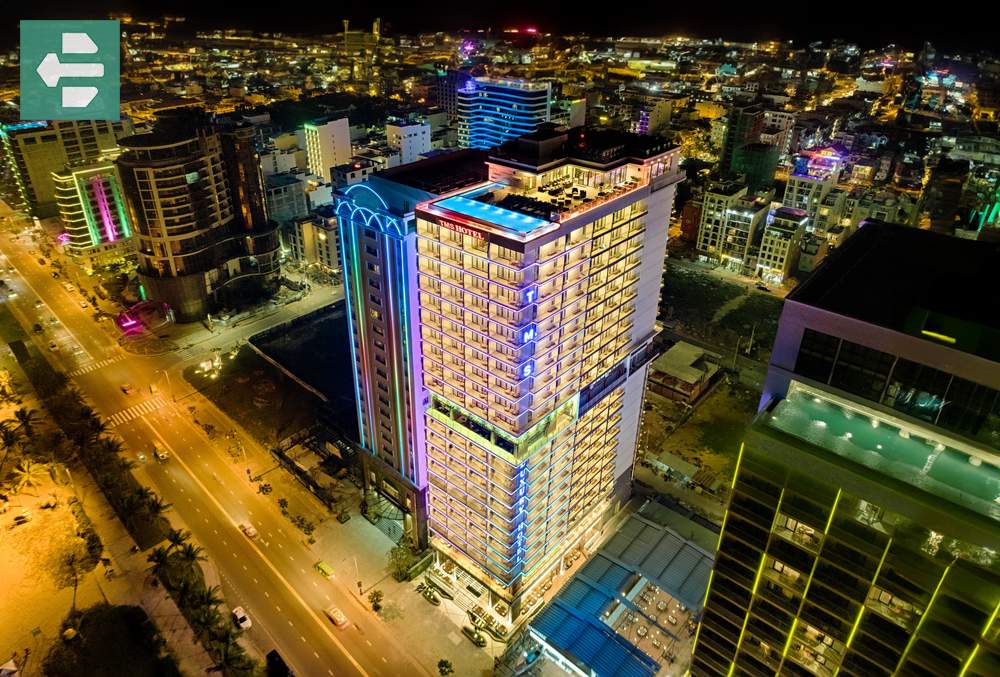 TMS Hotel Da Nang Beach at night