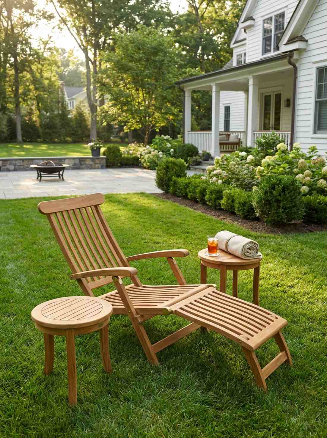 teak steamer chair