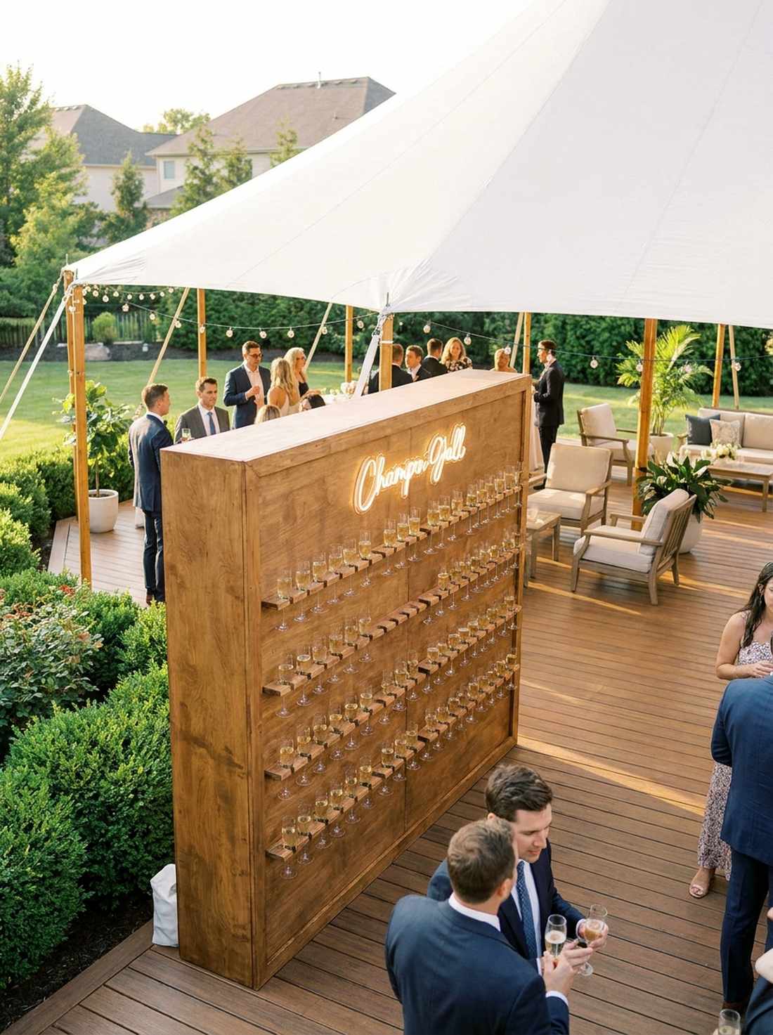 champagne wall installations