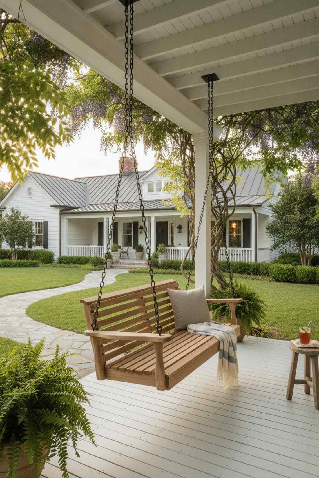 porch swing with decorative chains
