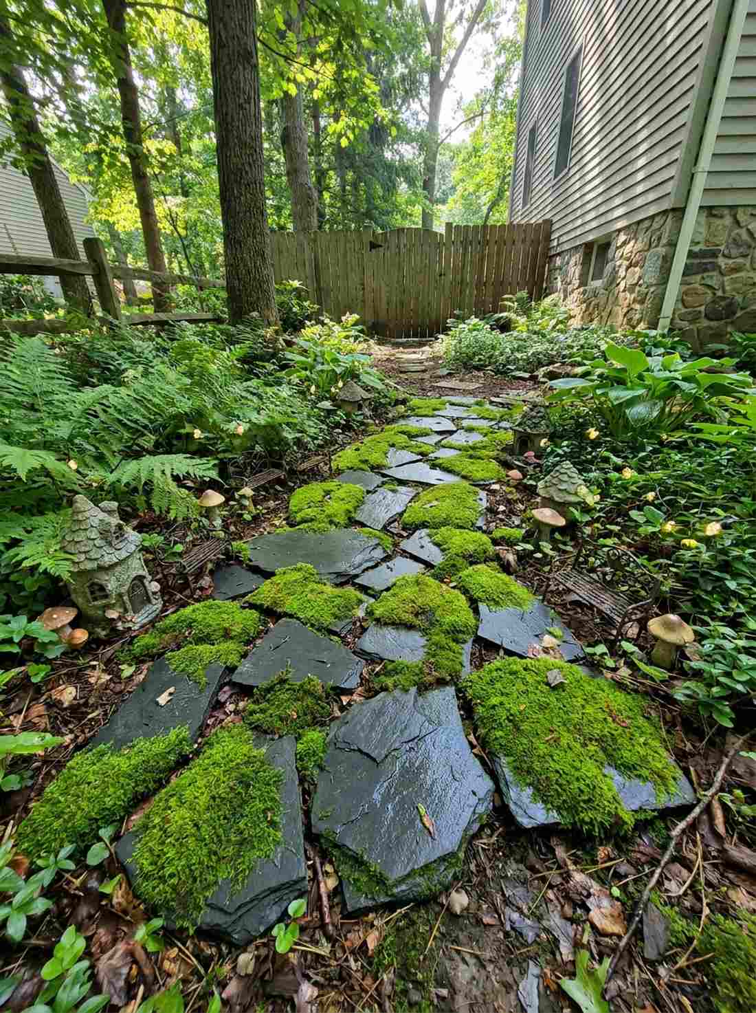 moss edged slate fragments