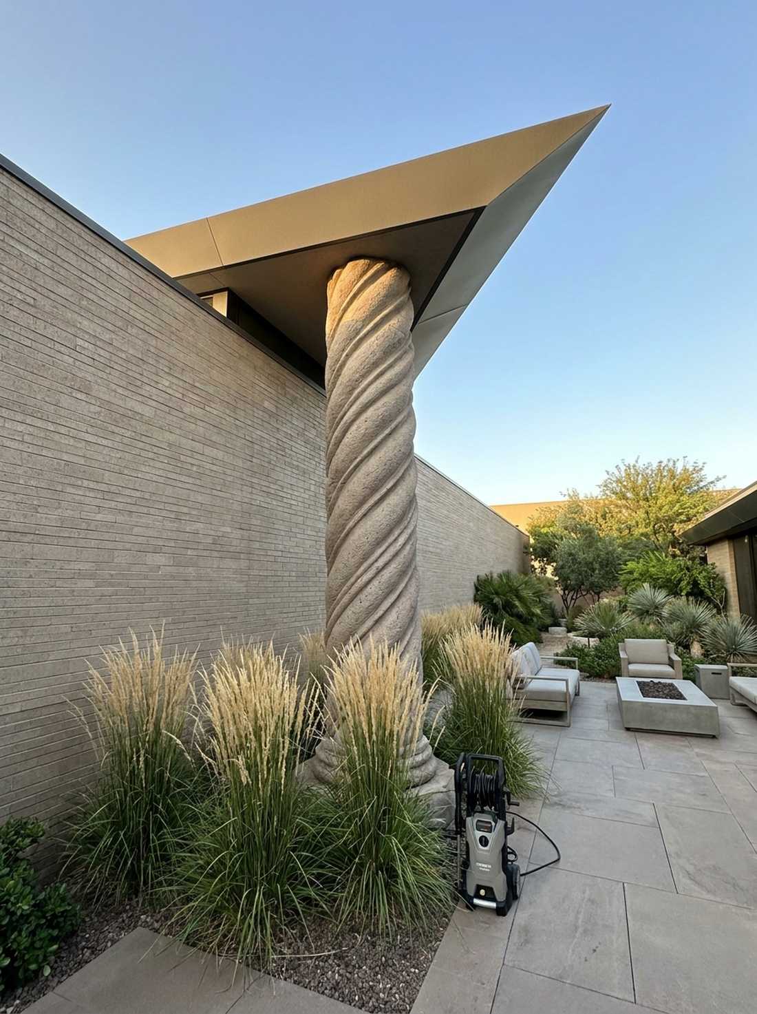 twisted column form