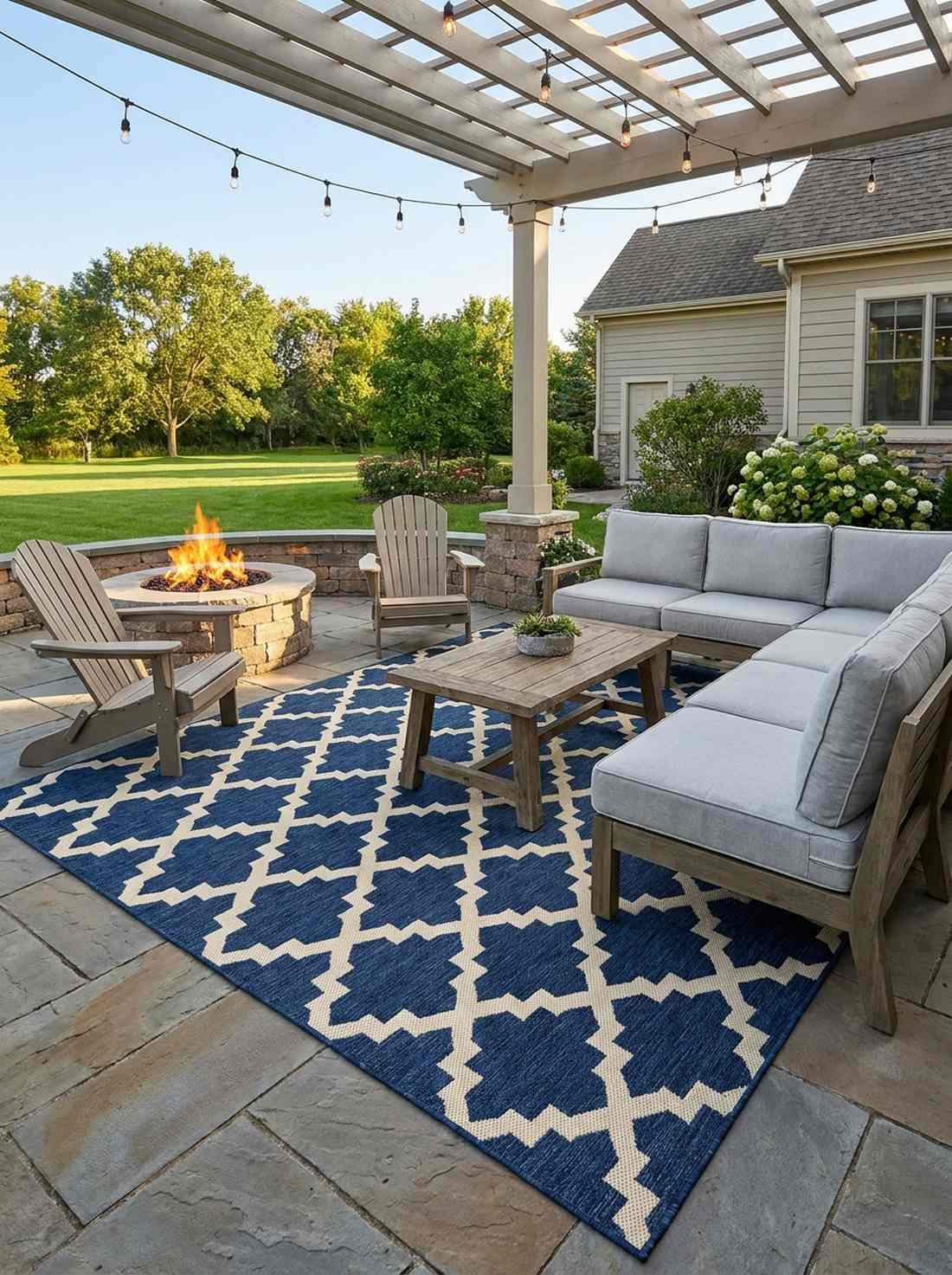 rug defined lounge area